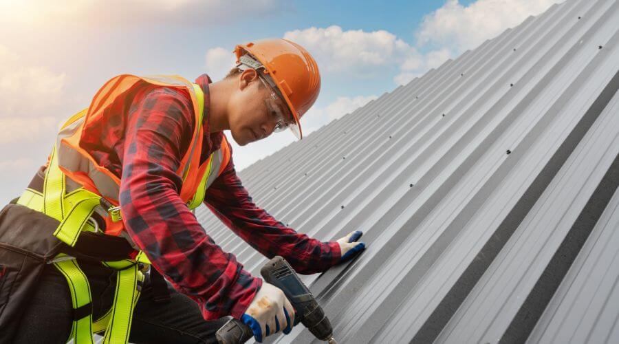 Professional Emergency Roof Repairs services in Victoria, IL